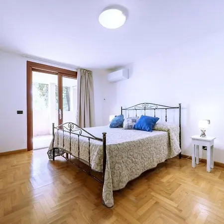 Azzurra, Quartu Sant'elena Villa *