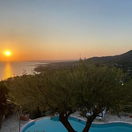 Villa Azzurra, Quartu Sant'elena *